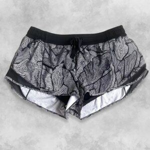 Lululemon Hotty Hot Short Adjustable Drawstring Patterned Black White Women's 6
